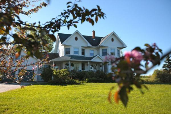 Twin Peaks B&B Mindemoya Екстер'єр фото